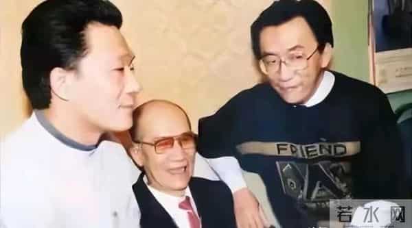 79岁侯耀华现状：独居北京别墅，家里环境脏乱差，晚年光景太唏嘘