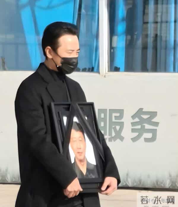 狐狸尾巴藏不住了?张歆艺"手滑"事件再次上演,如今成了"万人厌"