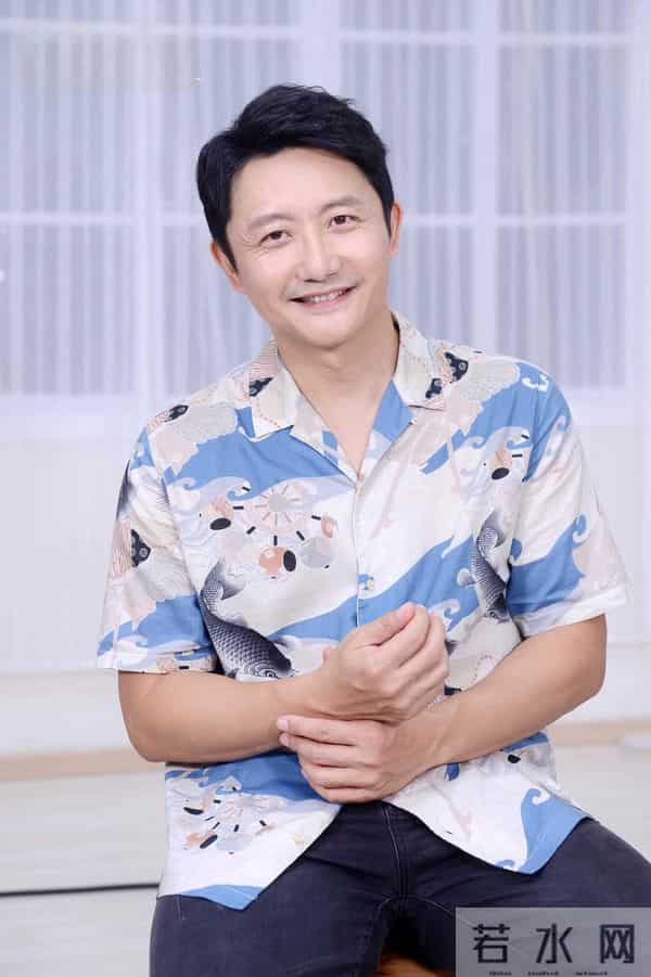 涂松岩做梦也没想到,娶圈外妻子恩爱11年的他,竟在51岁再次翻红