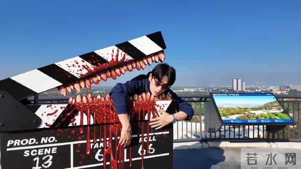 出席活动“死装死装”的,一到好莱坞就露馅,就很朱一龙啊