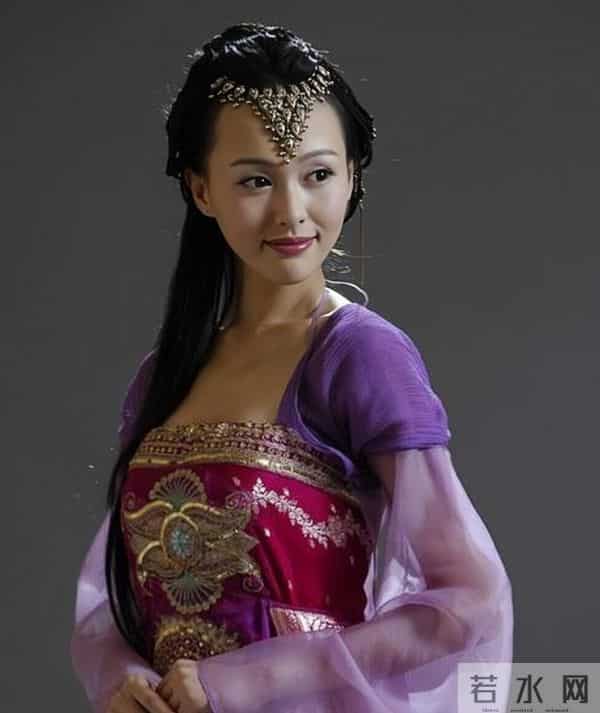 “婚变传闻”反转!一次葬礼打破争议,罗晋唐嫣走上了另一条路