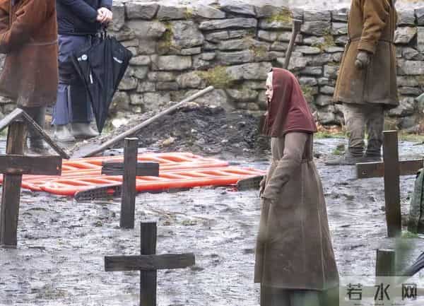 天啊,这居然是德普的女儿, 为了甩掉星二代标签新片造型突破很大