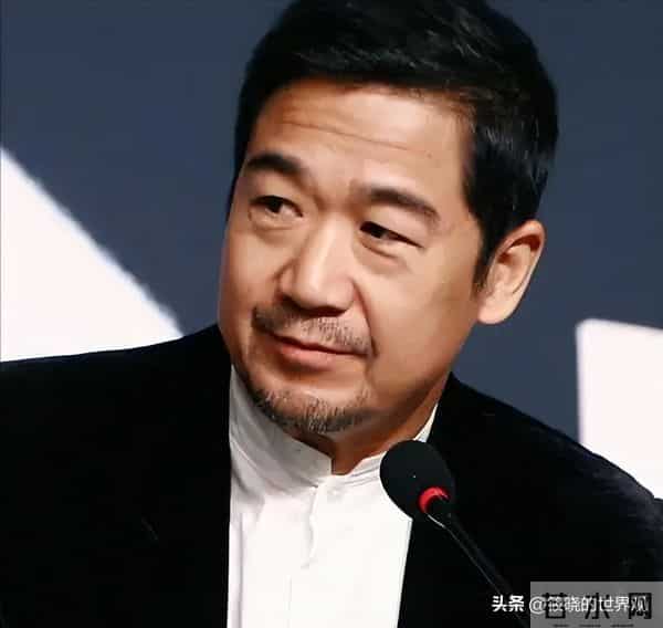 再多钱也没用？70岁张国立身家过亿，却还是要为43岁儿子操碎了心