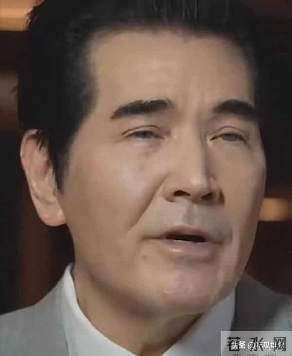 一步踏错远走英国,独居20年吃速冻饺子,64岁费翔终究熬不住崩溃