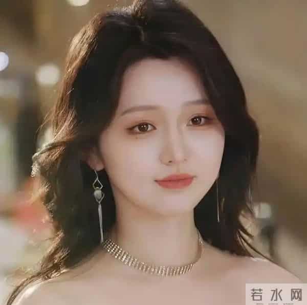 短剧最能扛剧的人出现了,不是刘萧旭和郭宇欣,是不被看好的她!