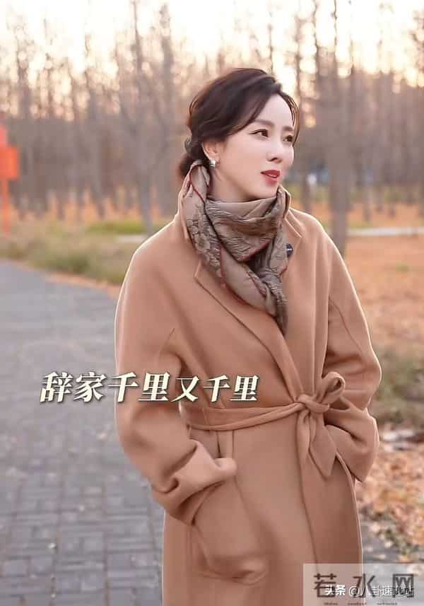 落地凤凰不如鸡!看到离开央视为钱奔波的李思思,尼格买提说对了