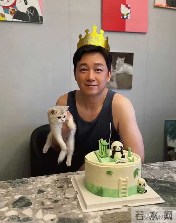 潘粤明也没想到，因前妻董洁败光的体面，这次竟被一幅画给找回来