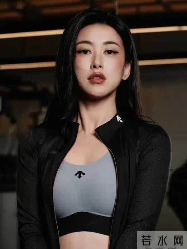 朱珠健身穿搭，这身材真让人羡慕