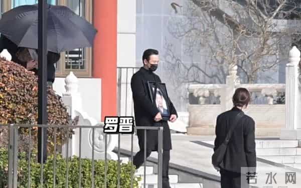 “婚变传闻”反转!一次葬礼打破争议,罗晋唐嫣走上了另一条路