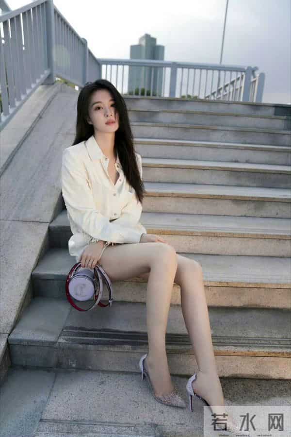 王楚然一些美腿照