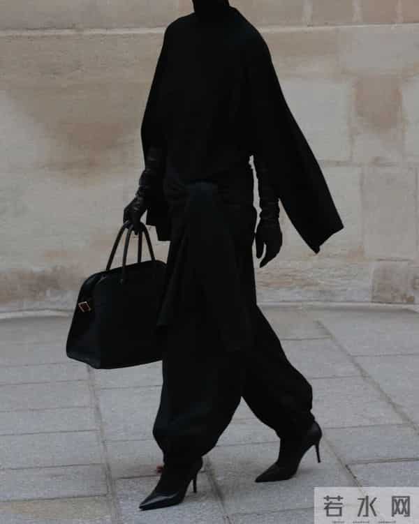 老钱风全面升级!“高净值穿搭”才是今秋顶流