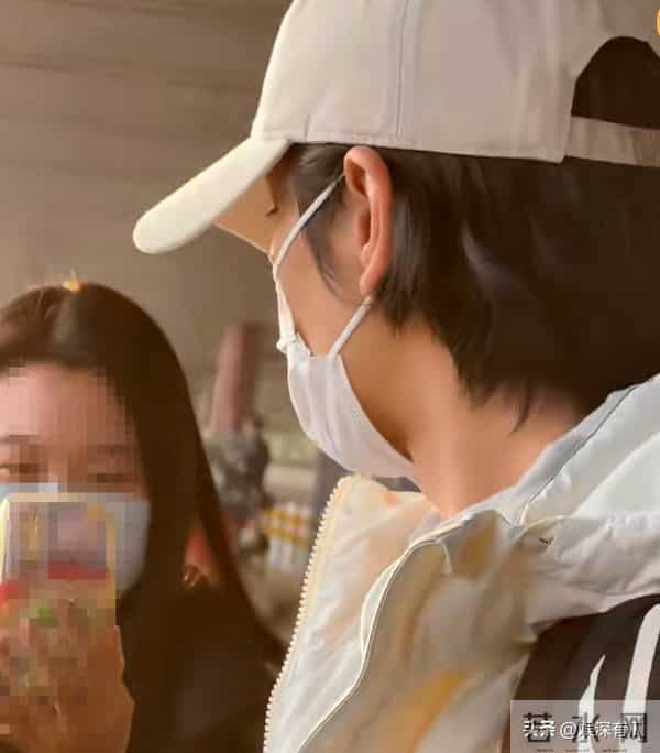 离婚1年,一别两宽,陈晓从不提陈妍希,如今才看懂他到底赢在哪