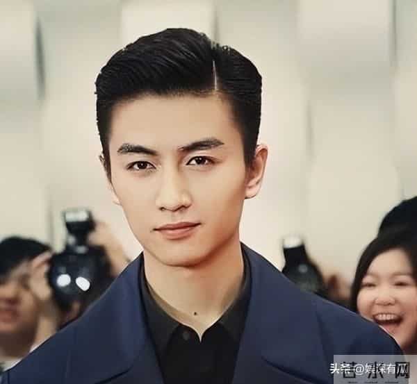 离婚1年,一别两宽,陈晓从不提陈妍希,如今才看懂他到底赢在哪