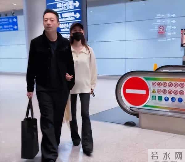 恭喜！汪小菲升级当爸，携妻子现身机场马筱梅肚子藏不住了！