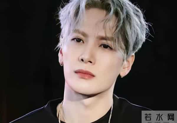 再多钱有什么用?31岁王嘉尔的现状,给所有年轻人提了个醒