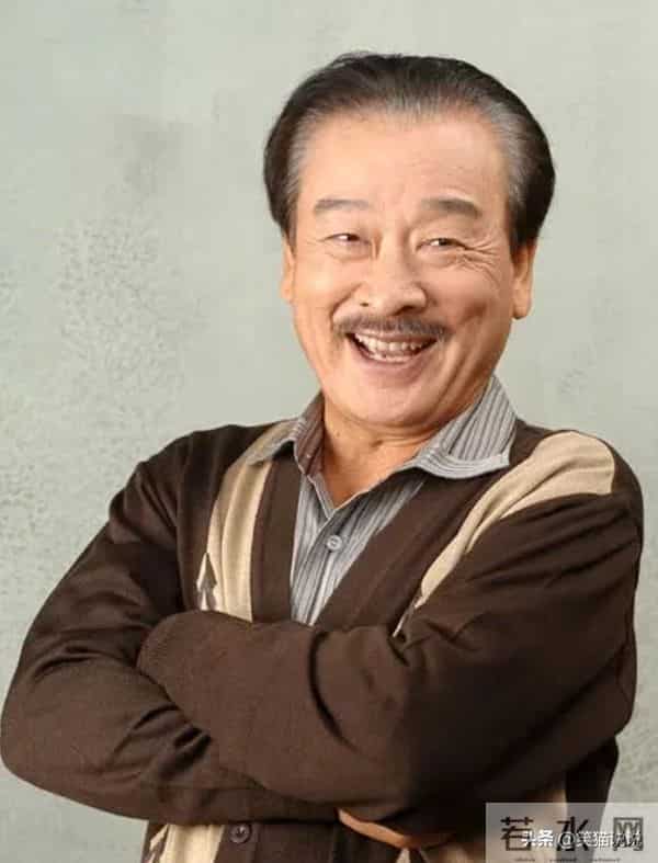 韩娱众星送行李顺载:金英玉靠搀扶出席,崔智友尹恩惠表情严肃