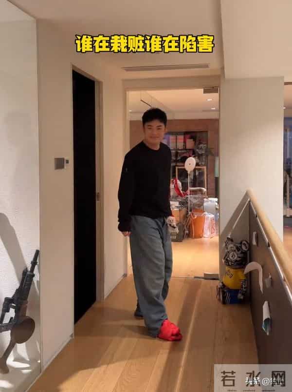 陈赫带尹正参观豪宅,房间到乱糟糟,“女助理”却人美声甜爱撒娇