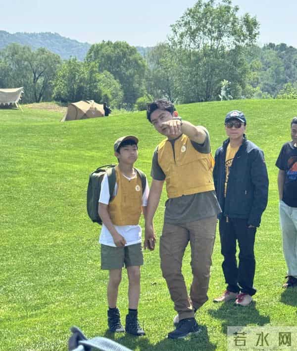 涂松岩做梦也没想到,娶圈外妻子恩爱11年的他,竟在51岁再次翻红