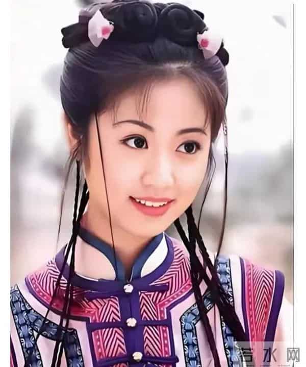 49岁林心如断崖式衰老,当年的紫薇格格也老了,脸变长 抬头纹好多