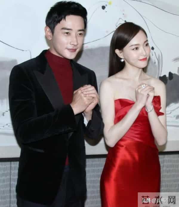 葬礼第3天，唐嫣罗晋力破离婚传闻， 两人一起回家 生日安排太暖心