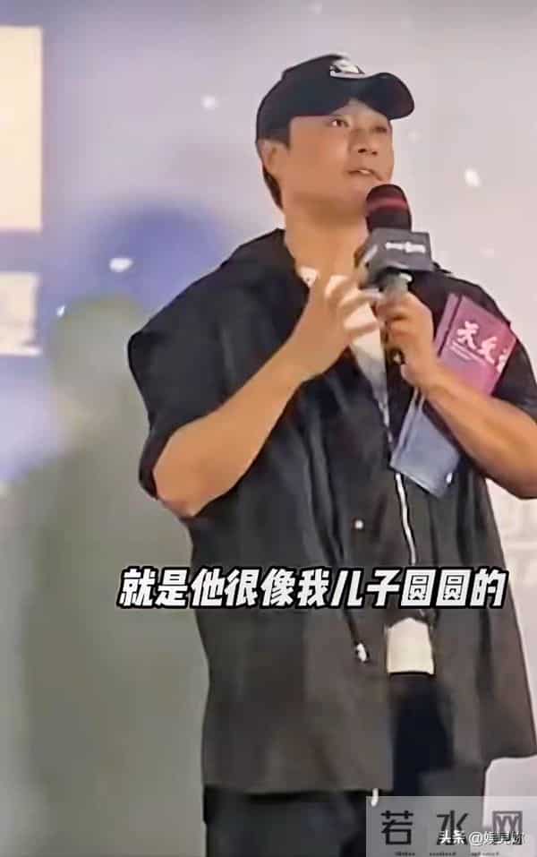 网友:陈思诚祖宗18代都要感谢佟丽娅,他生了一个缩小版的自己