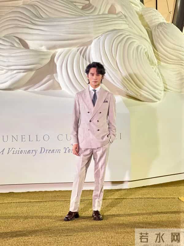 深圳BC红毯太真实,童谣头秃靠边站、胡静嘴歪显老态、王凯瘦脱相