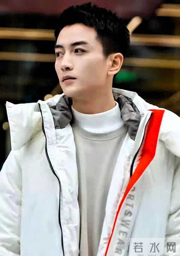 陈晓暴瘦惊现大黄牙!前妻陈妍希却嫩回沈佳宜,状态差太大了