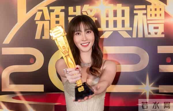 TVB外景主持莫名停工,前任揭丑闻,两人彻底撕破脸面。