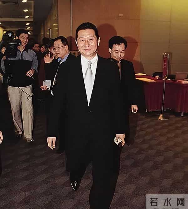 包养情人无数，娶初中同学女儿为妻，玩老婆闺蜜，孙道存有多放荡