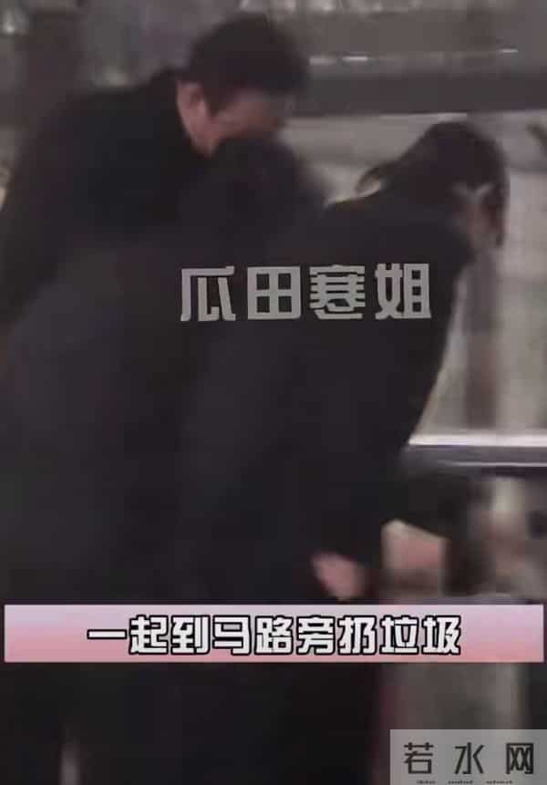 罗父葬礼结束后，罗晋和唐嫣一同乘车回别墅，俩人并肩同行很恩爱