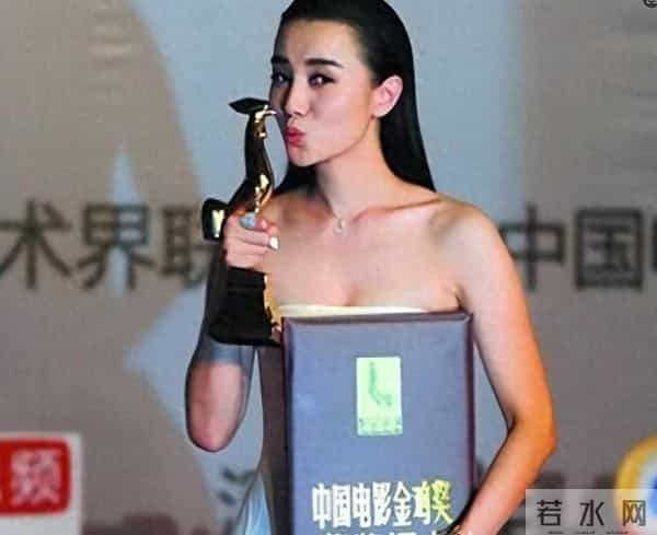 陪玩陪睡根本不够!继王家卫事件后,宁静再曝潜规则,宋佳也遭殃