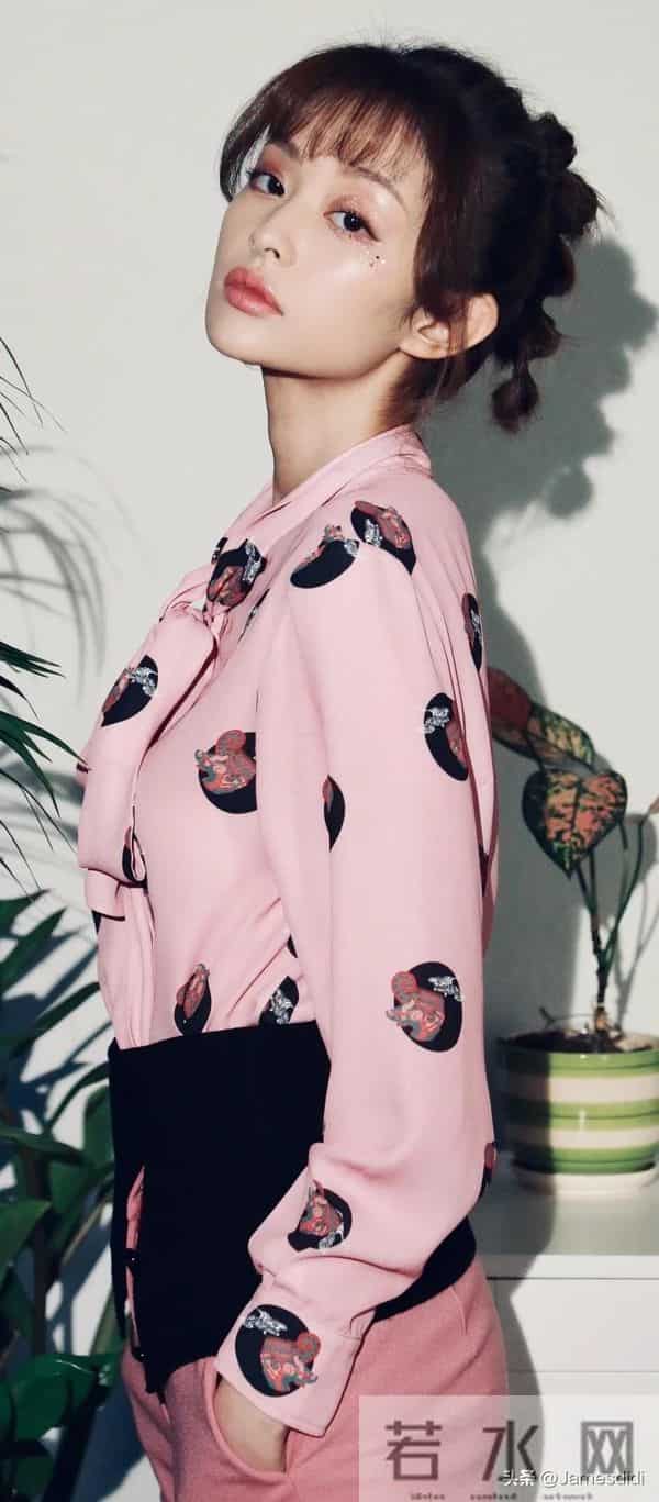 四川大学校花 盖玥希 172高挑身材和鲶鱼系高级脸搭配微凸厚唇 很美