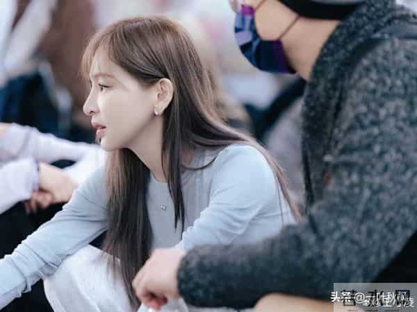 王心凌日常彩排照片流出,网友-注意力都被她的身材给吸引了