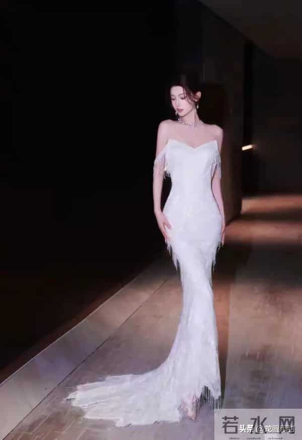 厦门一超模,177cm身高 50公斤体重,瘦而有料,造型惊艳所有人