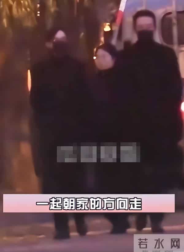 罗晋父亲葬礼结束后,唐嫣和罗晋一起回家,路上行为打破离婚谣言
