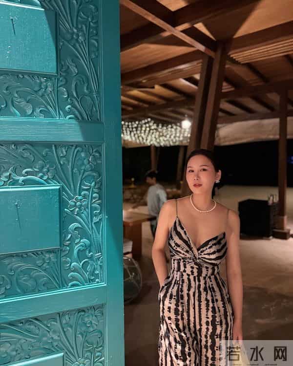 突发！香港知名男星老婆公司，股价飙升6倍身价超27亿，被传停牌