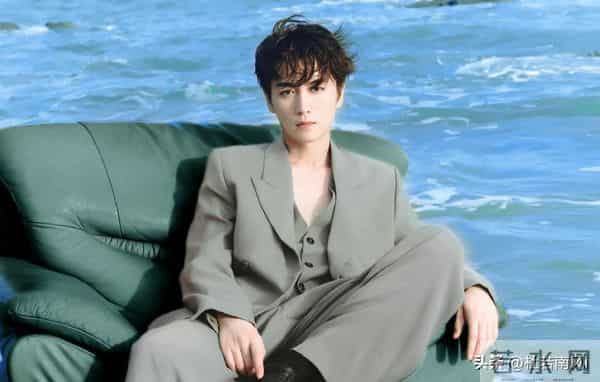 陈晓暴瘦眼神无光,从花样美男变黄子华,网友:终于不怪陈妍希了