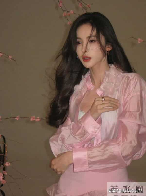 古力娜扎代言内衣照杀疯了，深藏不露啊