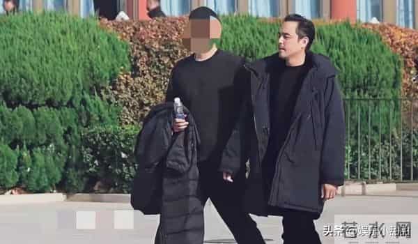 明道从霸总变油腻大叔,圈内人仅他到场罗晋父亲葬礼!