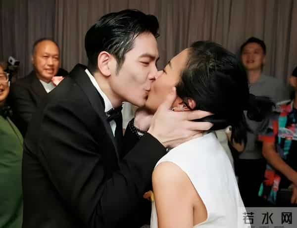 娶大14岁经纪人,结婚仅2年的萧敬腾,已经尝到了老妻少夫的烦恼