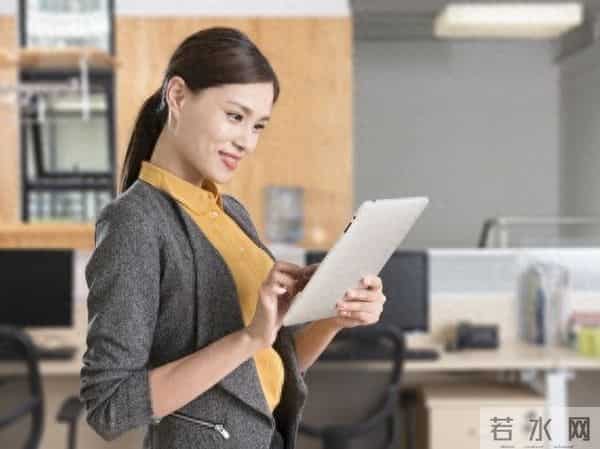 为什么“聪明女人”比“好看女人”会更让男人上瘾