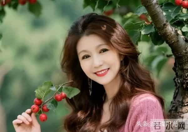 女人最好的滋养方法,是长期被男人需要,才能焕发出女人的味道!