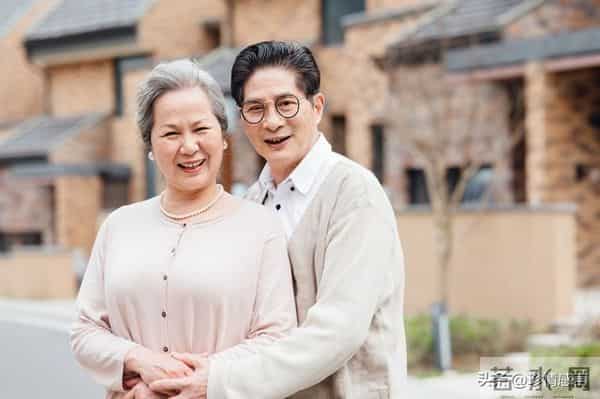 活到八十才顿悟:人生最大的“敌人”,是一直不肯放手的自己