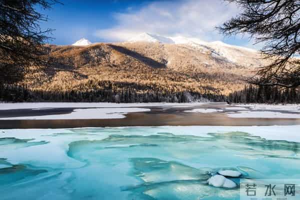 妹妹让我凌晨4点送她去机场老公却拽住我：别去，她刚发了动态！