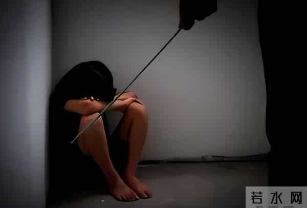 因吃了继母瓜子被父亲毒打3年,老年求和时,儿子:你我生死无关