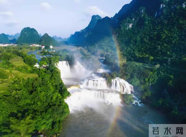 人活着就两件事情，第一让肉体健康 ，第二让灵魂自由