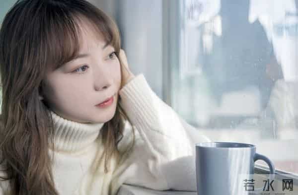 两性关系：男人真正爱一个人，会有的三个顶级表现，很真实