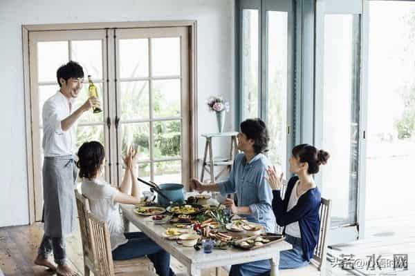 惊人的因果定律:不孝顺父母的人,没有好命,也没有福报