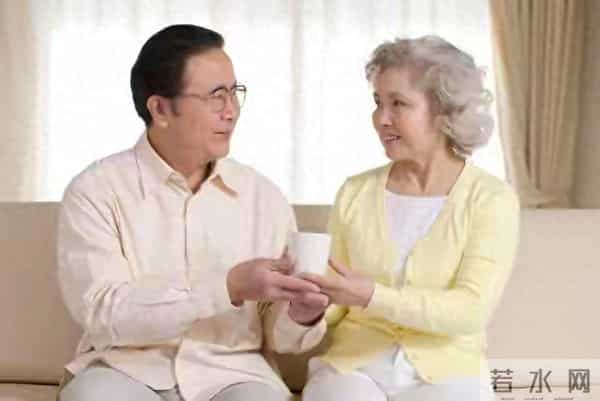 两性关系:多数男人不知道,女人五十岁后最渴望的竟然是这三件事