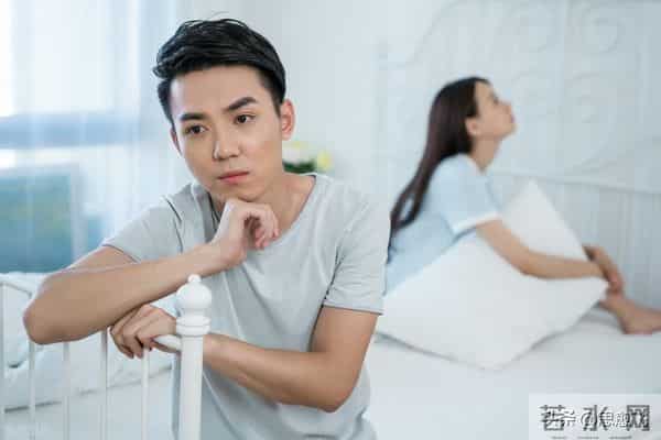 男人准备放弃你,会有这五种表现